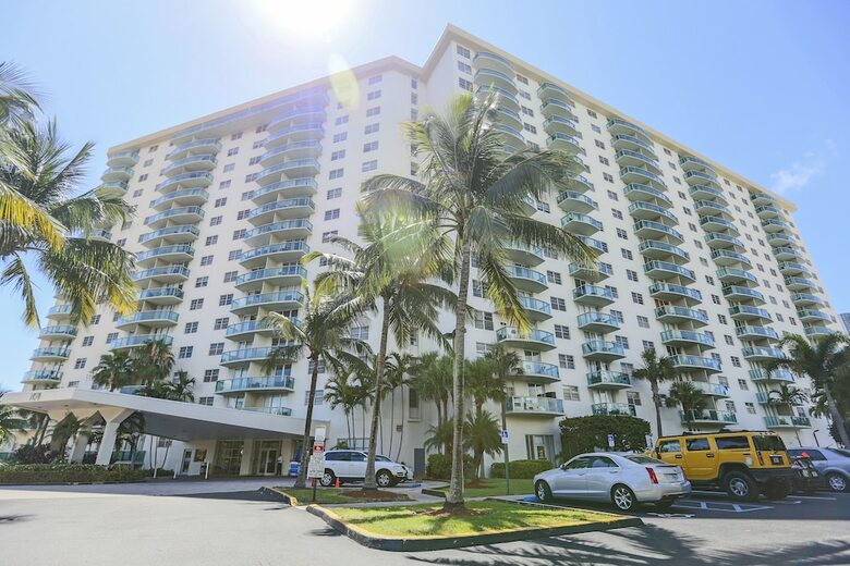 Ocean Reserve Oceanview Sunny Isles Luxury Condos