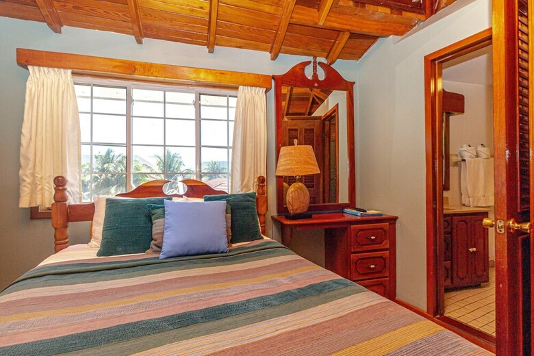 Posada Blue Tang Inn
