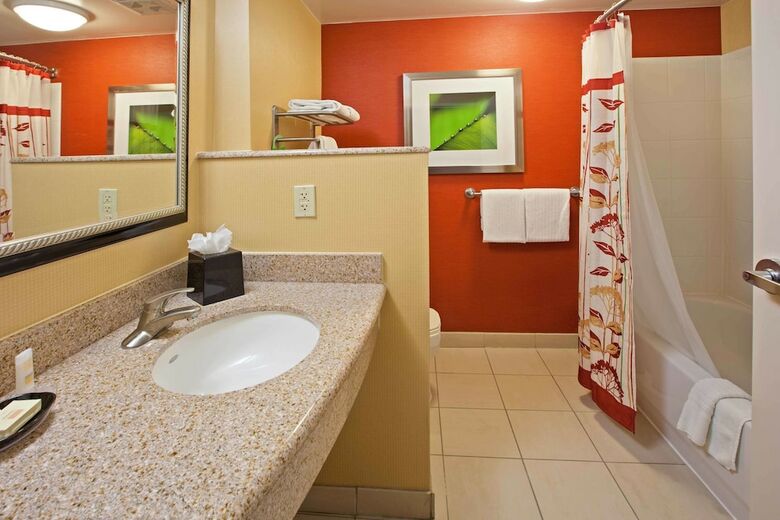 Hotel Courtyard By Marriott Louisville Northeast