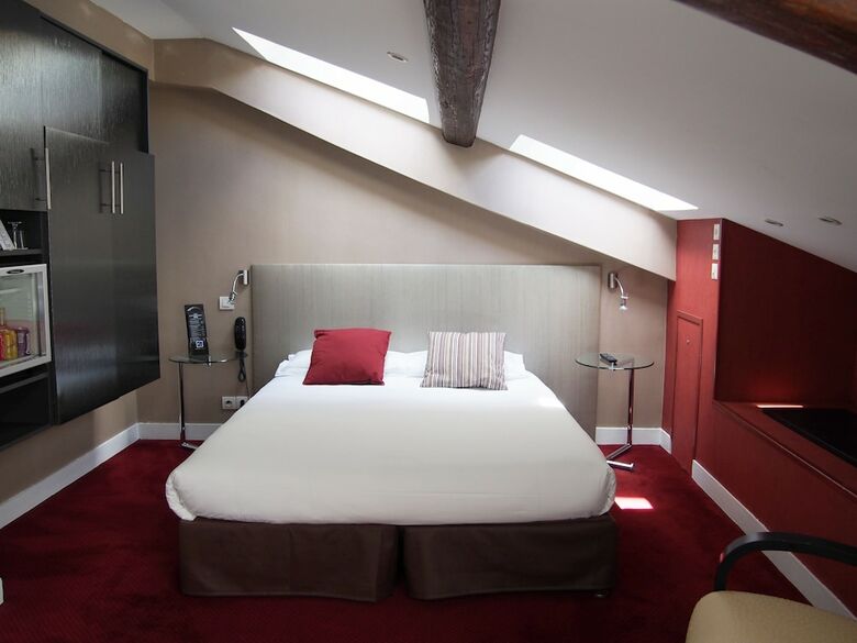 Porte De Versailles Hotel