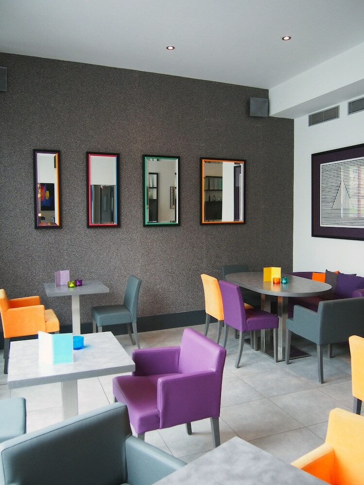 Porte De Versailles Hotel