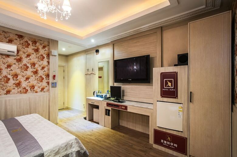 Hotel Aura