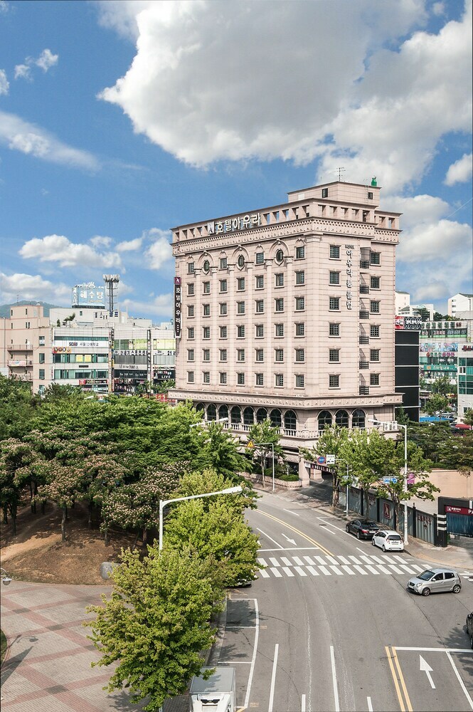 Hotel Aura