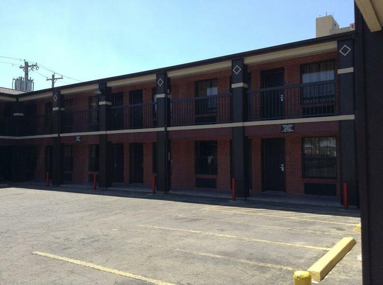 Hotel Laredo Executive Inn