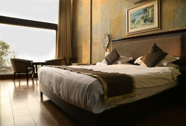 Ravine Hotel