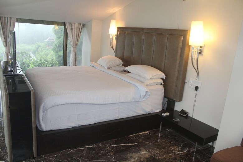 Ravine Hotel