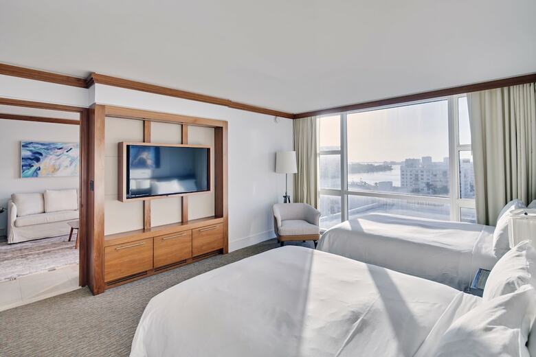 Hotel Carillon Miami Wellness Resort