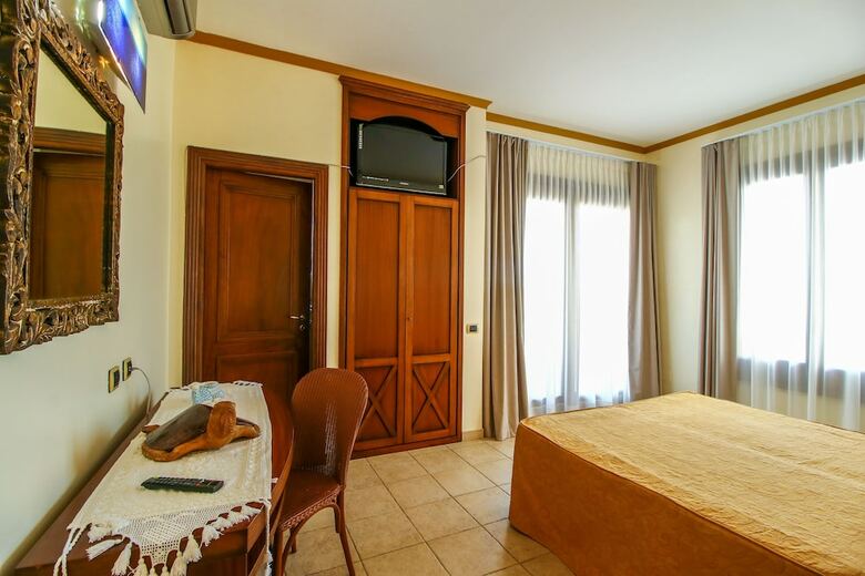 Hotel Il Faro Della Guitgia