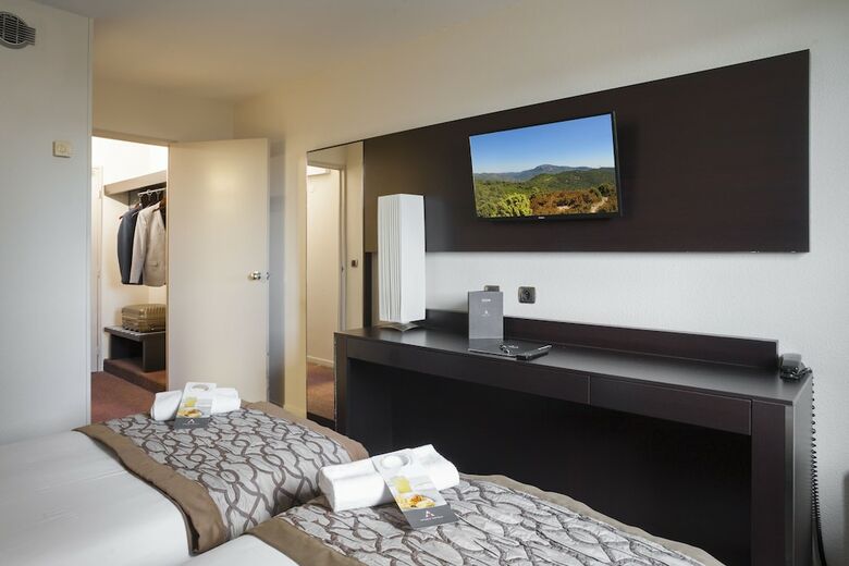 Hotel Apogia Paris
