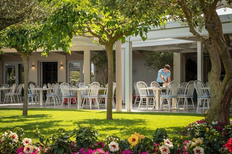 Hotel Sani Asterias