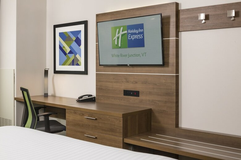 Holiday Inn Express Hotel & Suites White River Junction