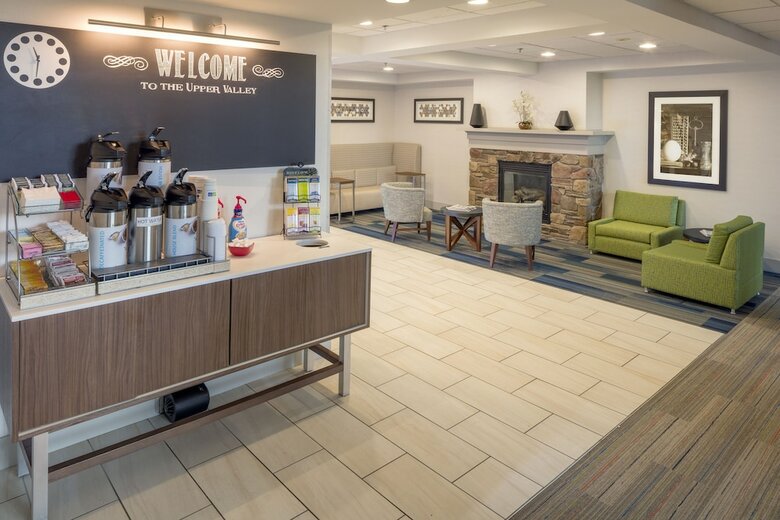 Holiday Inn Express Hotel & Suites White River Junction