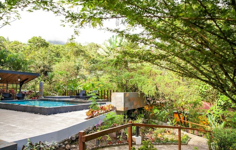 Tifakara Boutique Hotel & Birding Oasis