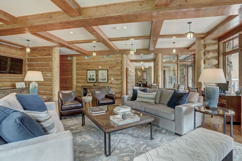 Bachelor Gulch Village