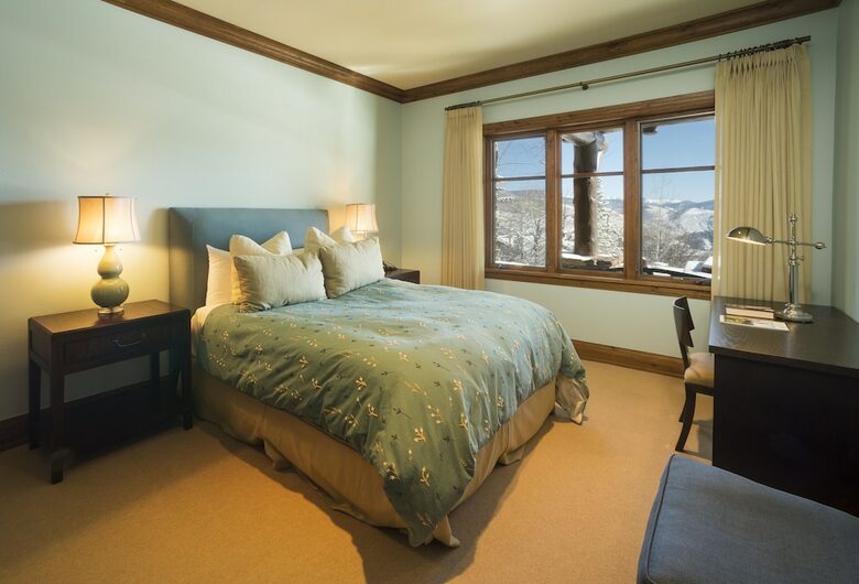 Bachelor Gulch Village