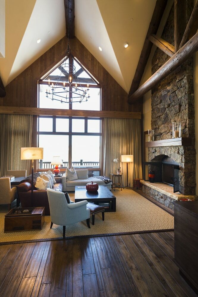 Bachelor Gulch Village
