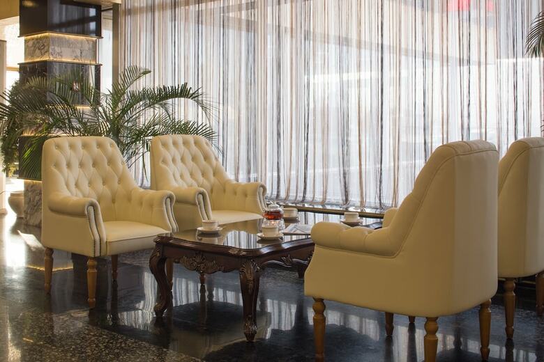 Hotel Salut
