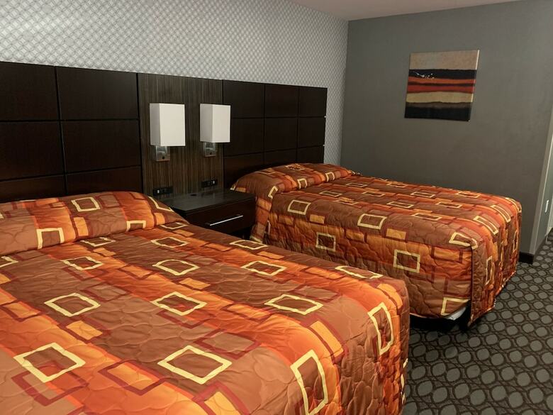 Hotel Red Carpet Inn Elmwood Park
