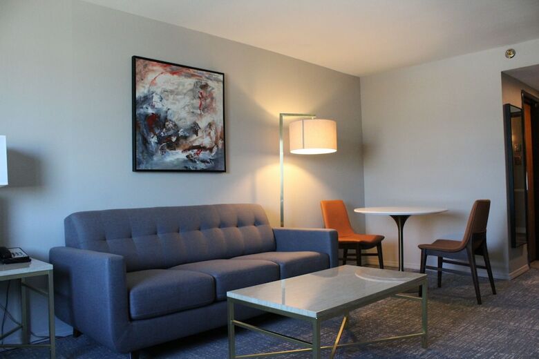Lincoln Hotel Surestay Collection By Best Western