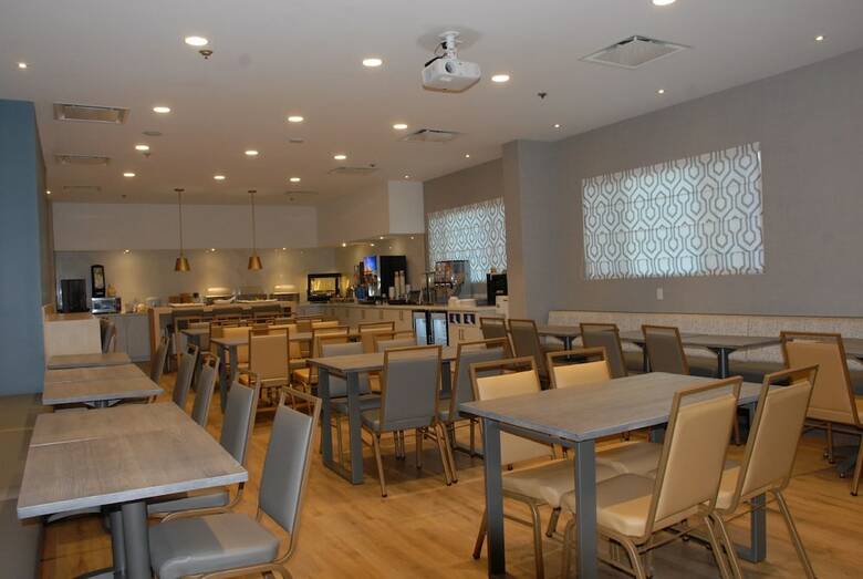 Lincoln Hotel Surestay Collection By Best Western
