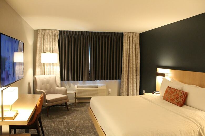 Lincoln Hotel Surestay Collection By Best Western