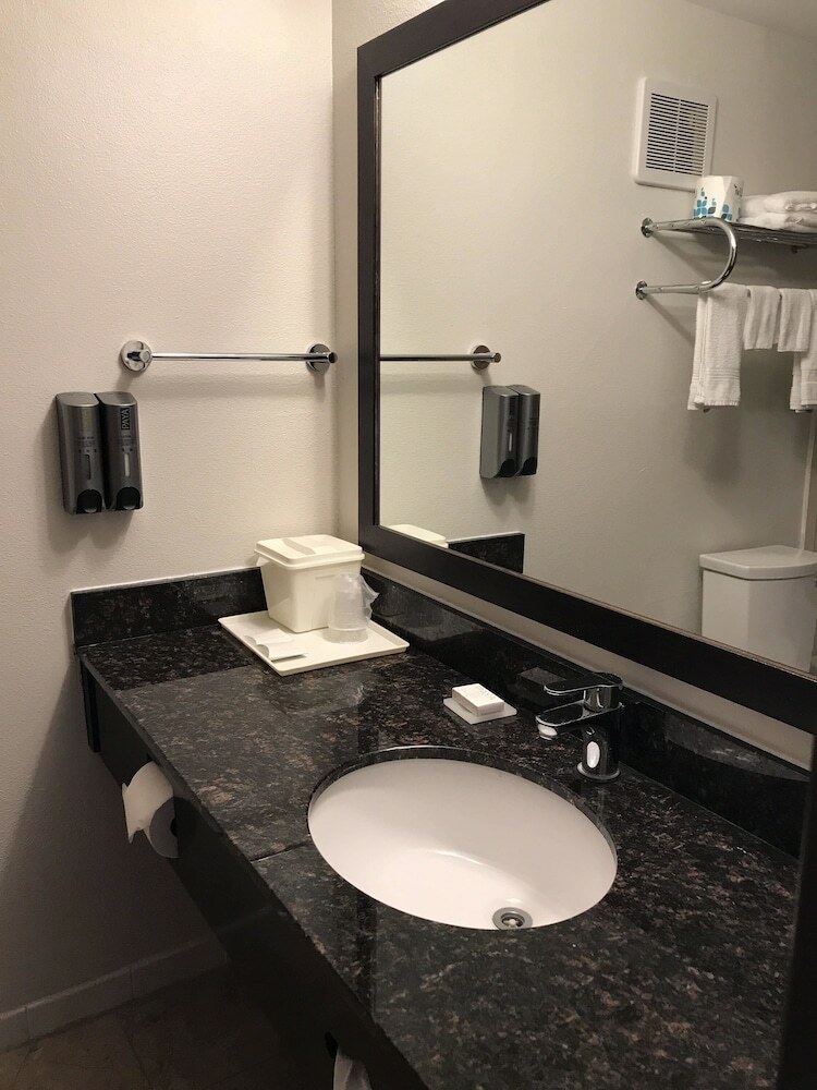 Lincoln Hotel Surestay Collection By Best Western