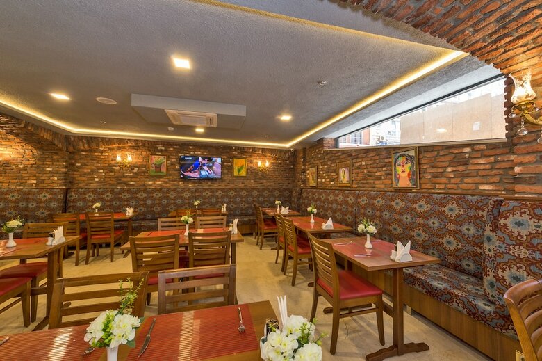 Aprilis Gold Hotel