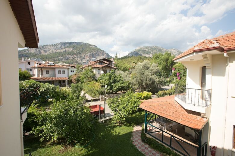 Dedeminn Garden Hotel