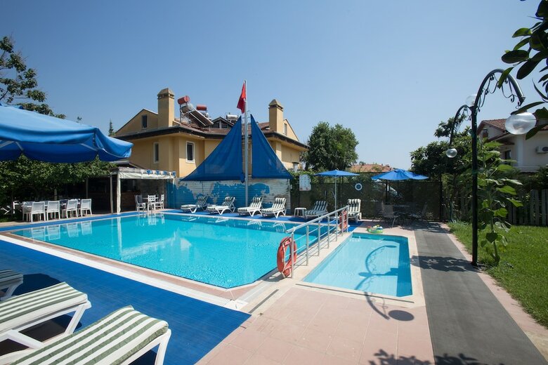 Dedeminn Garden Hotel