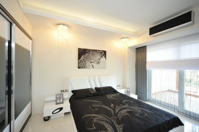 Moda Marine Apartments