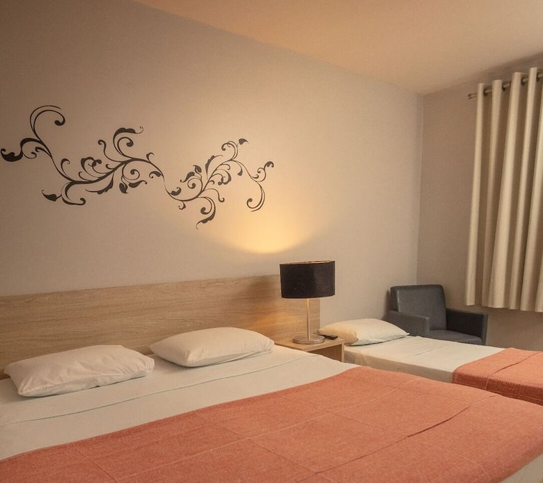 Hotel Ciriba�