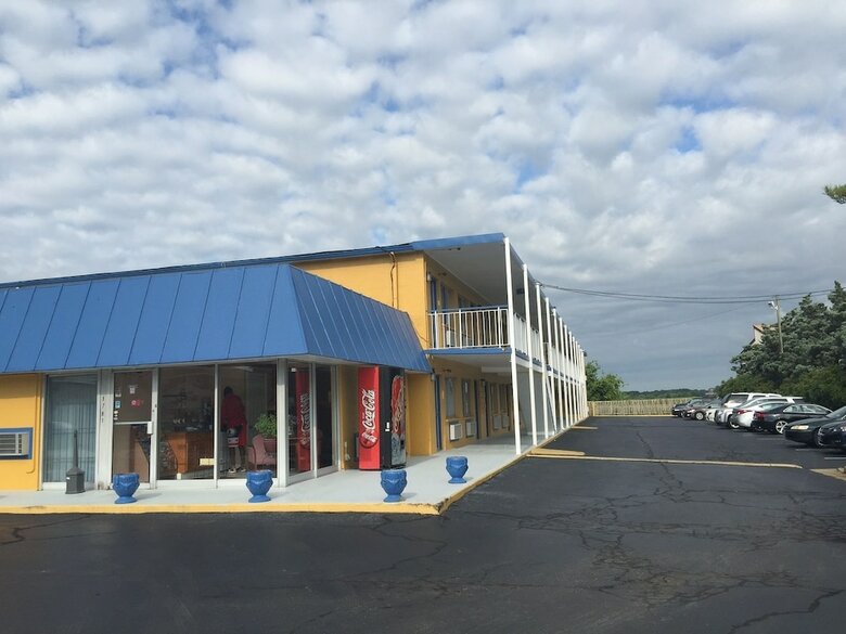 Motel Belmont Inn & Suites