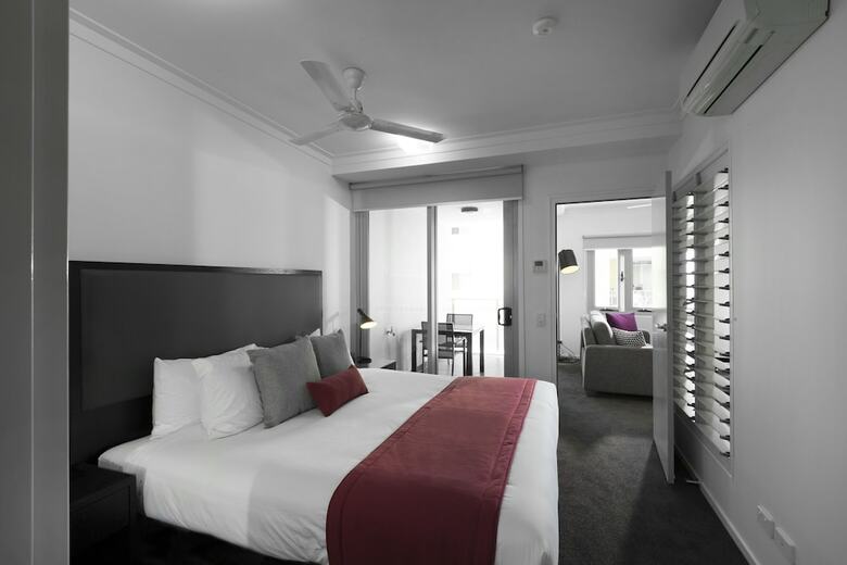 Aparthotel H On Mitchell Apartment Hotel