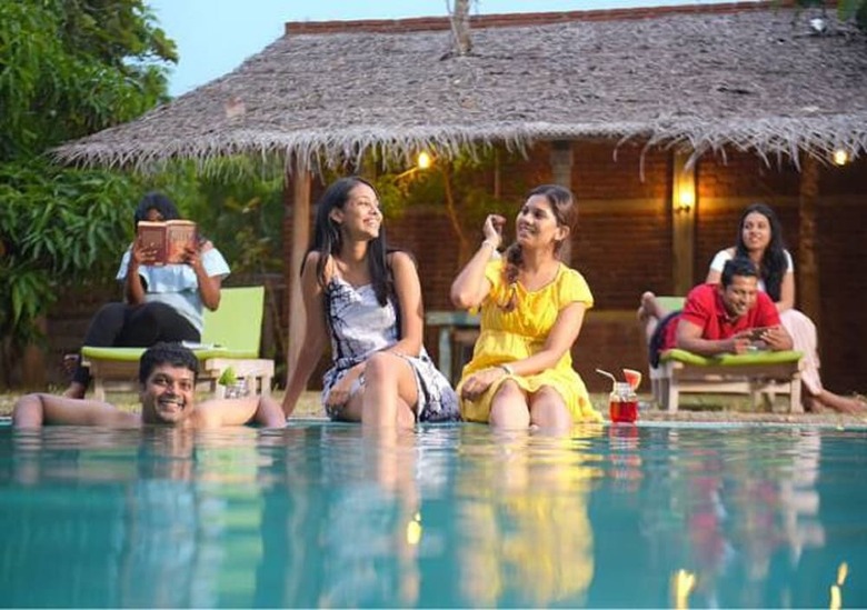 Cabana Saraii Village