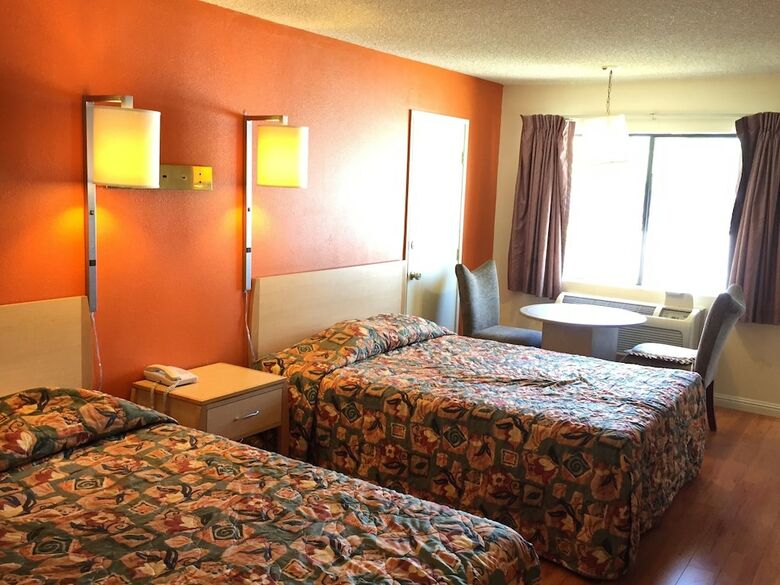 Motel Fullerton Inn