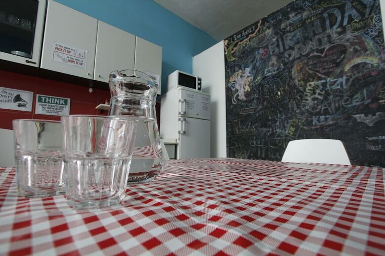Hostal Pv Hostel