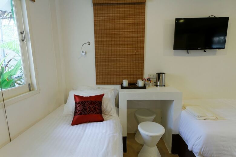 Hotel The White Cottage