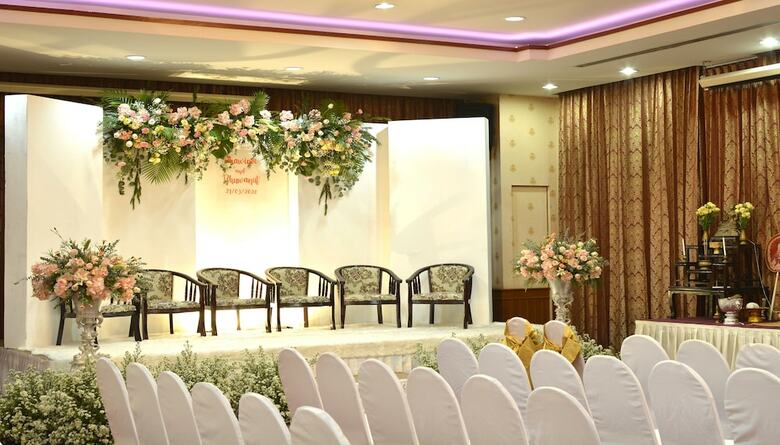 Chumphon Gardens Hotel