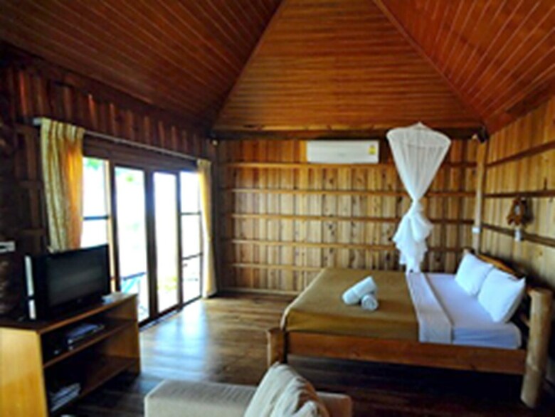 Hotel Thiw Son Beach Resort