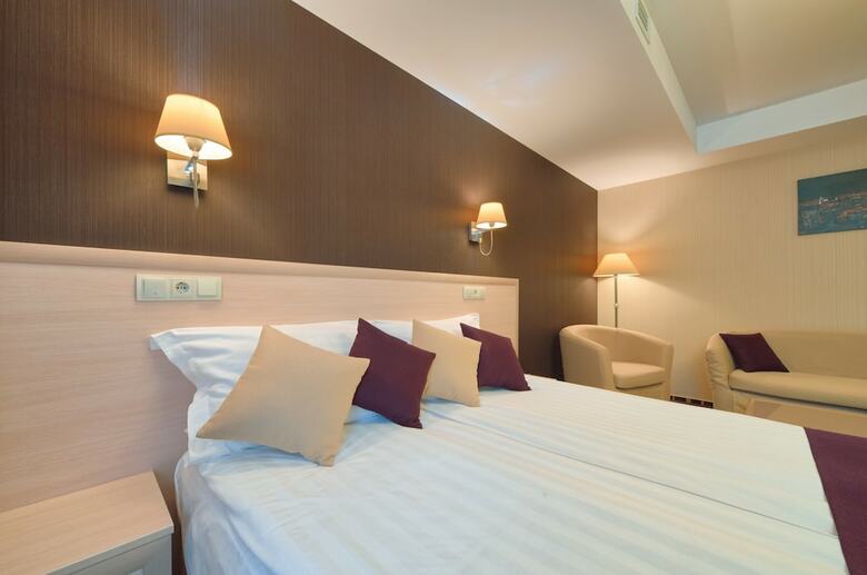 Degas Lite Hotel