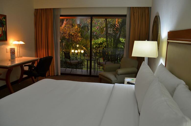 Hotel Wyndham Garden Guadalajara Expo