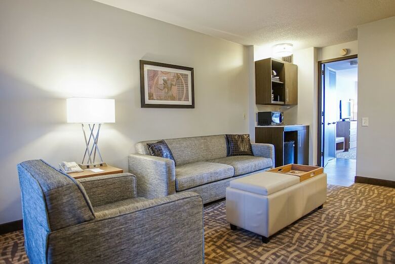 Apartamentos Ramada By Wyndham Southfield
