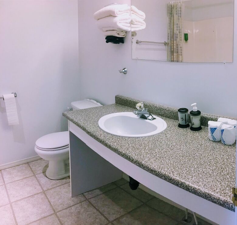 Crescent Motel