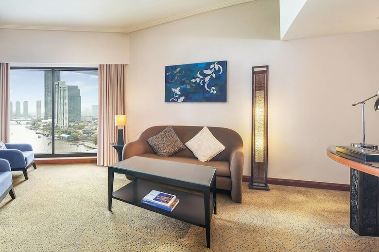 Royal Orchid Sheraton Hotel & Towers