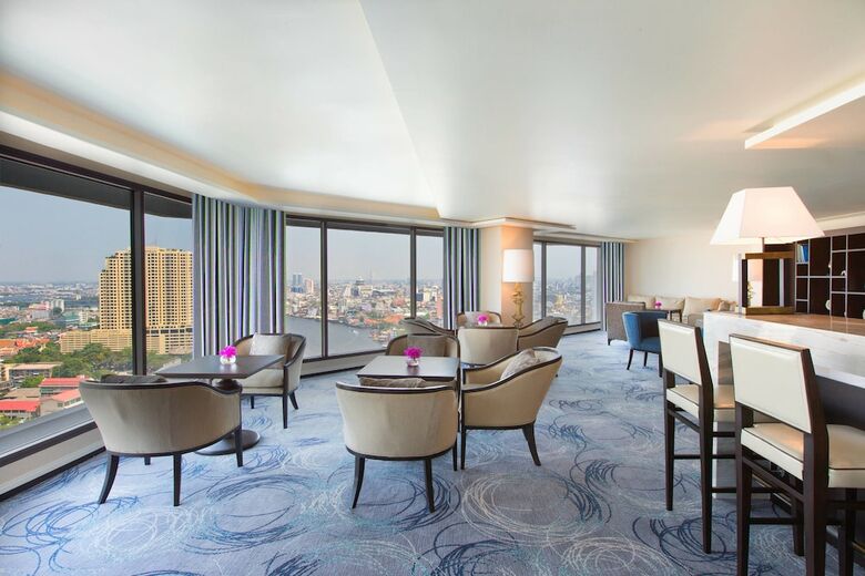 Royal Orchid Sheraton Hotel & Towers