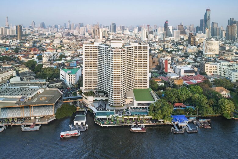 Royal Orchid Sheraton Hotel & Towers