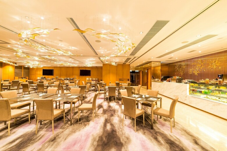 Kowloon Harbourfront Hotel