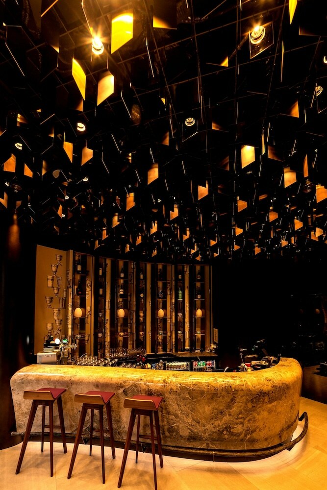 Kowloon Harbourfront Hotel