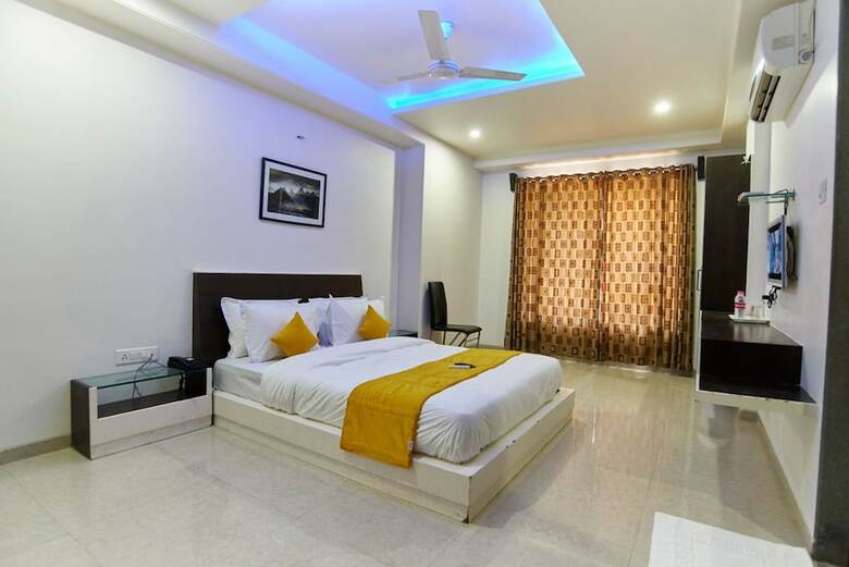Hotel Sai Bansi