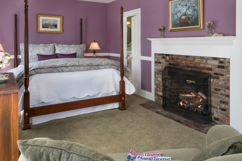 1802 House Bed And Breakfast